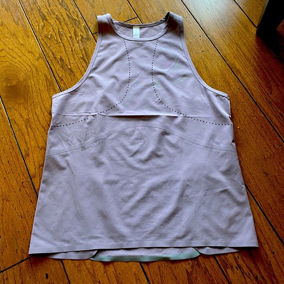 Woman’s athletic tank top - Picture 1 of 2